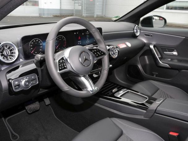 Mercedes-Benz A 200 Limousine Progressive Night AHK 360° SpurH