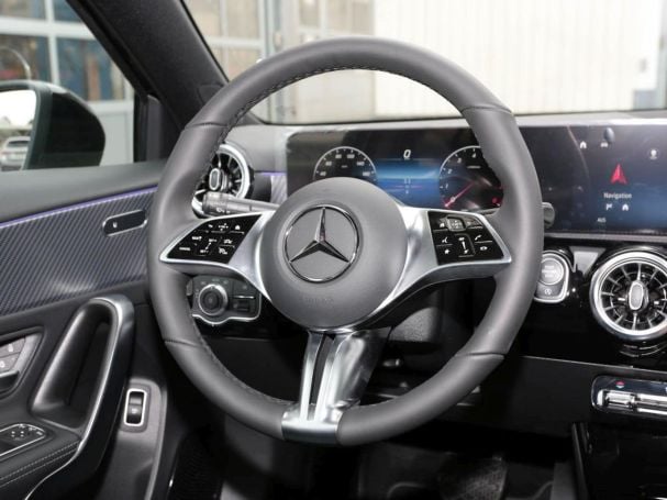 Mercedes-Benz A 200 Limousine Progressive Night AHK 360° SpurH