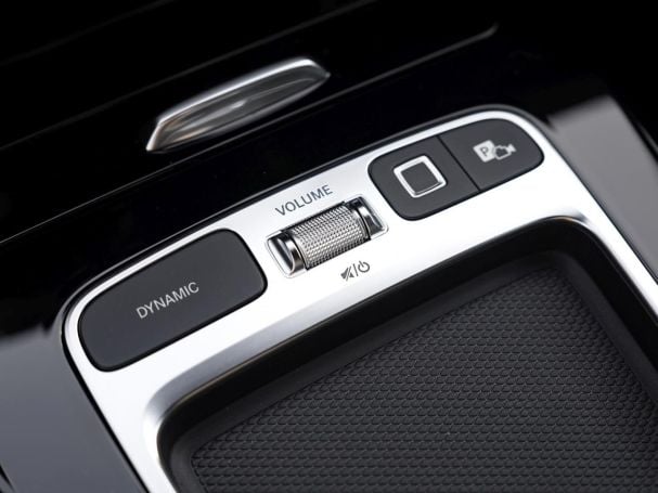 Mercedes-Benz A 200 Limousine AMG Night Standhzg Distronic AHK