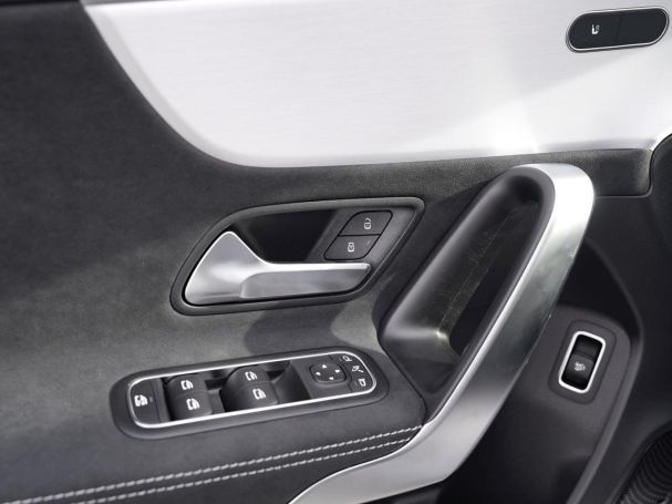 Mercedes-Benz A 200 Limousine AMG Night Standhzg Distronic AHK