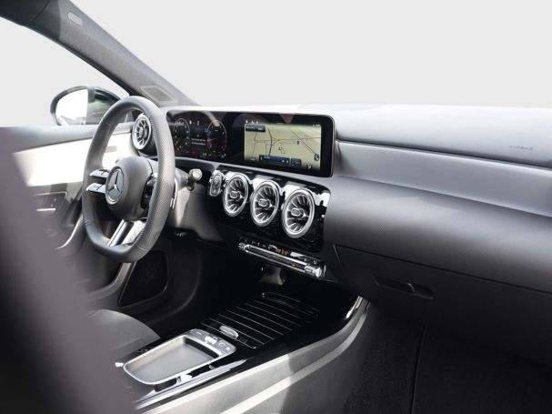 Mercedes-Benz A 200 Limousine AMG Night Standhzg Distronic AHK