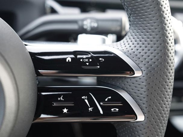 Mercedes-Benz A 200 Limousine AMG Night Standhzg Distronic AHK