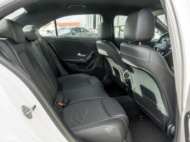 Mercedes-Benz A 200 Limousine Style MBUXNavi Rückfahrkamera