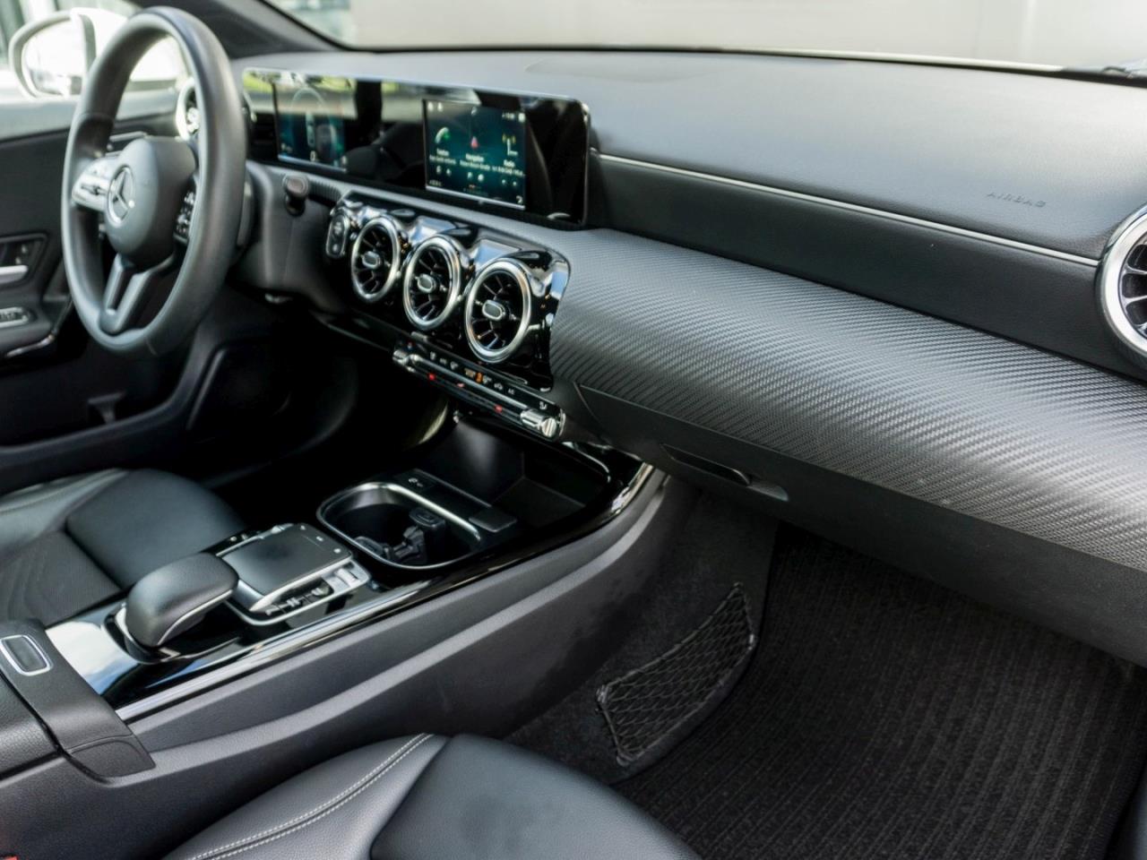 Mercedes-Benz A 200 Limousine Style Park-Paket Sitzheizung