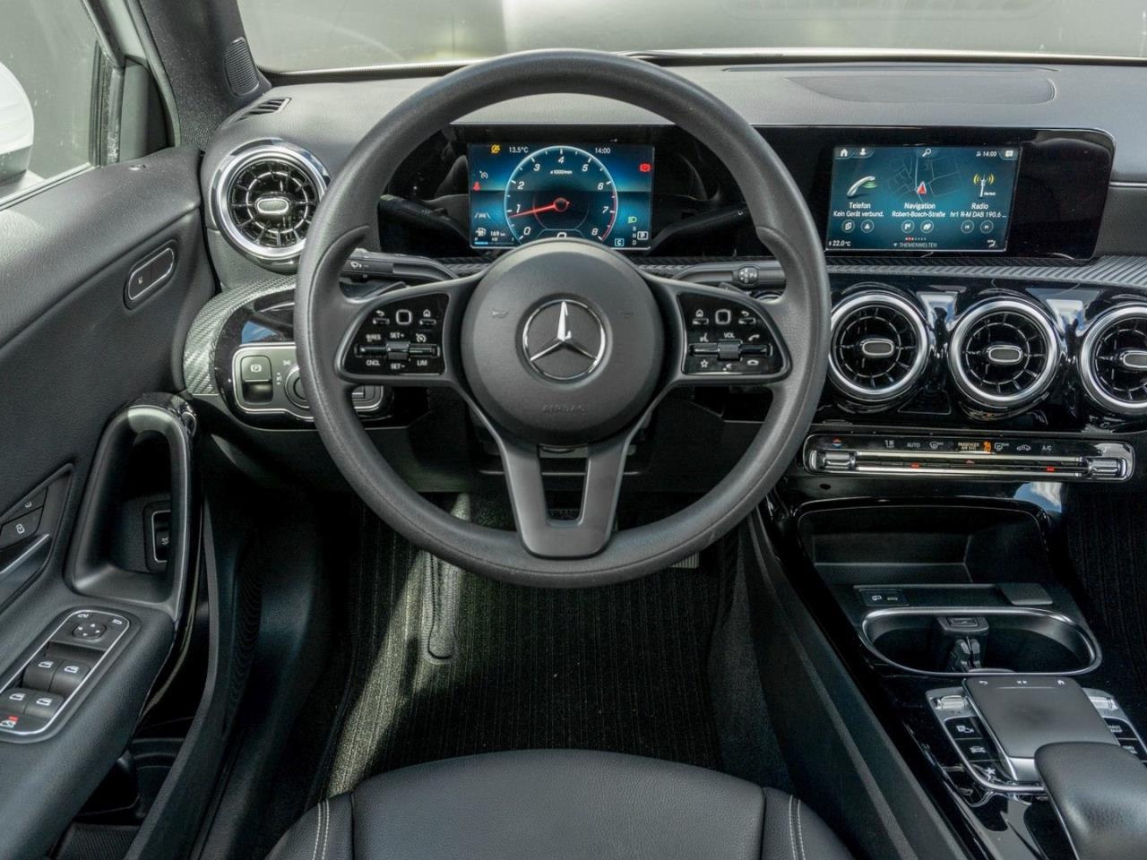 Mercedes-Benz A 200 Limousine Style Park-Paket Sitzheizung