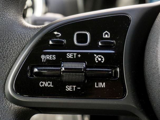 Mercedes-Benz A 200 Limousine Style MBUXNavi Rückfahrkamera