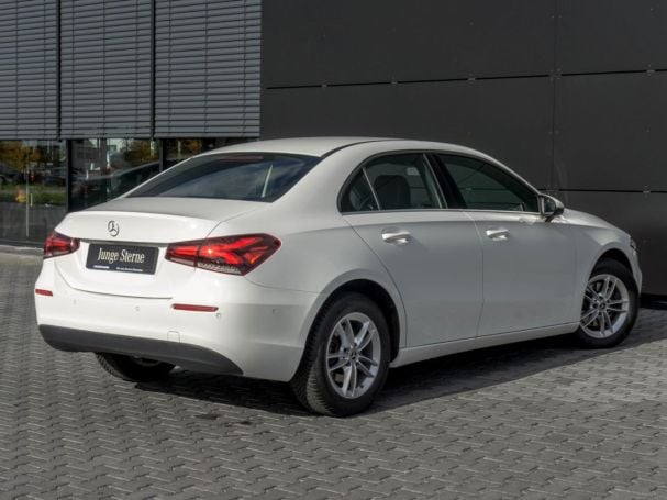 Mercedes-Benz A 200 Limousine Style Park-Paket Sitzheizung