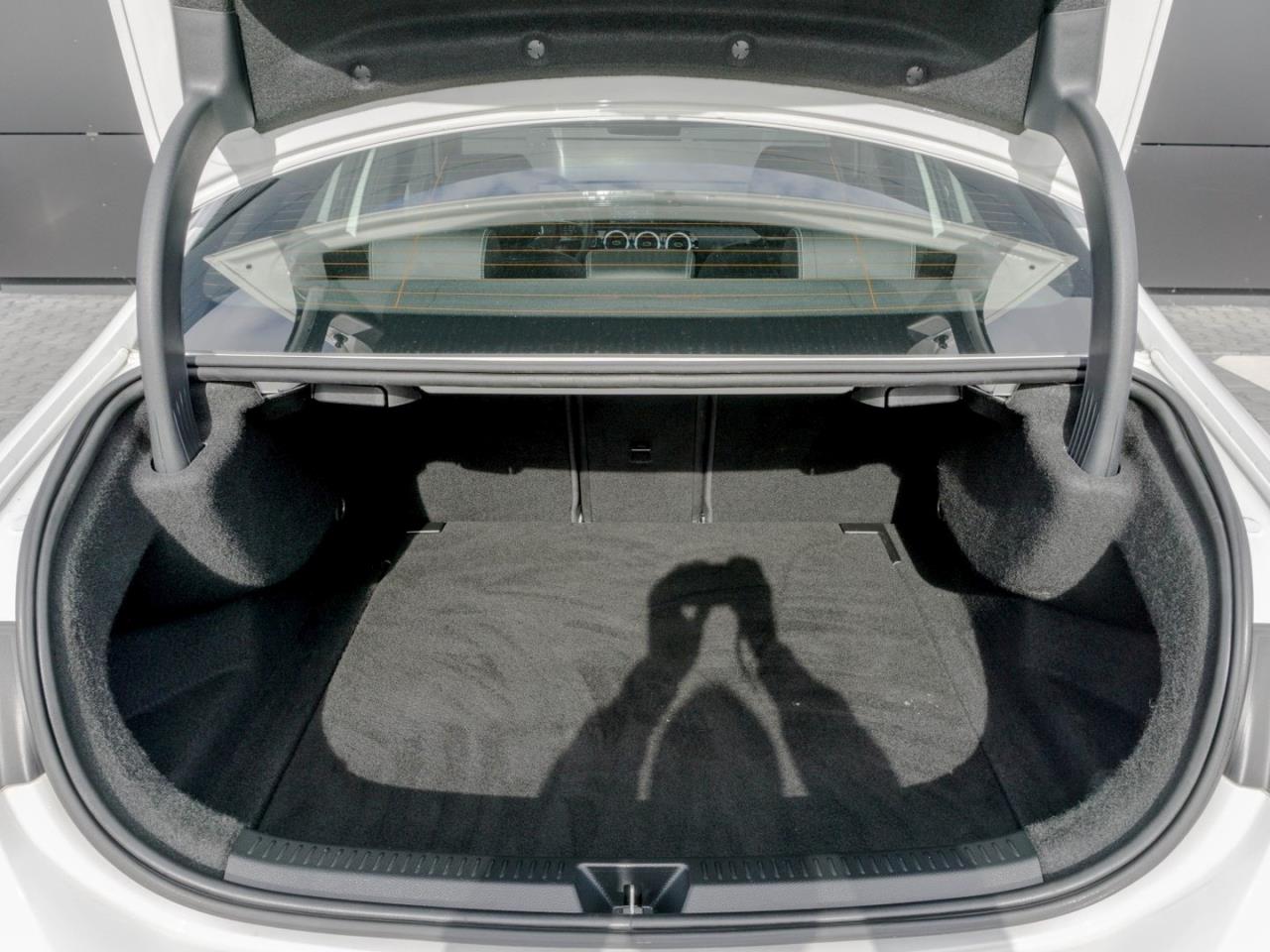 Mercedes-Benz A 200 Limousine Style Park-Paket Sitzheizung