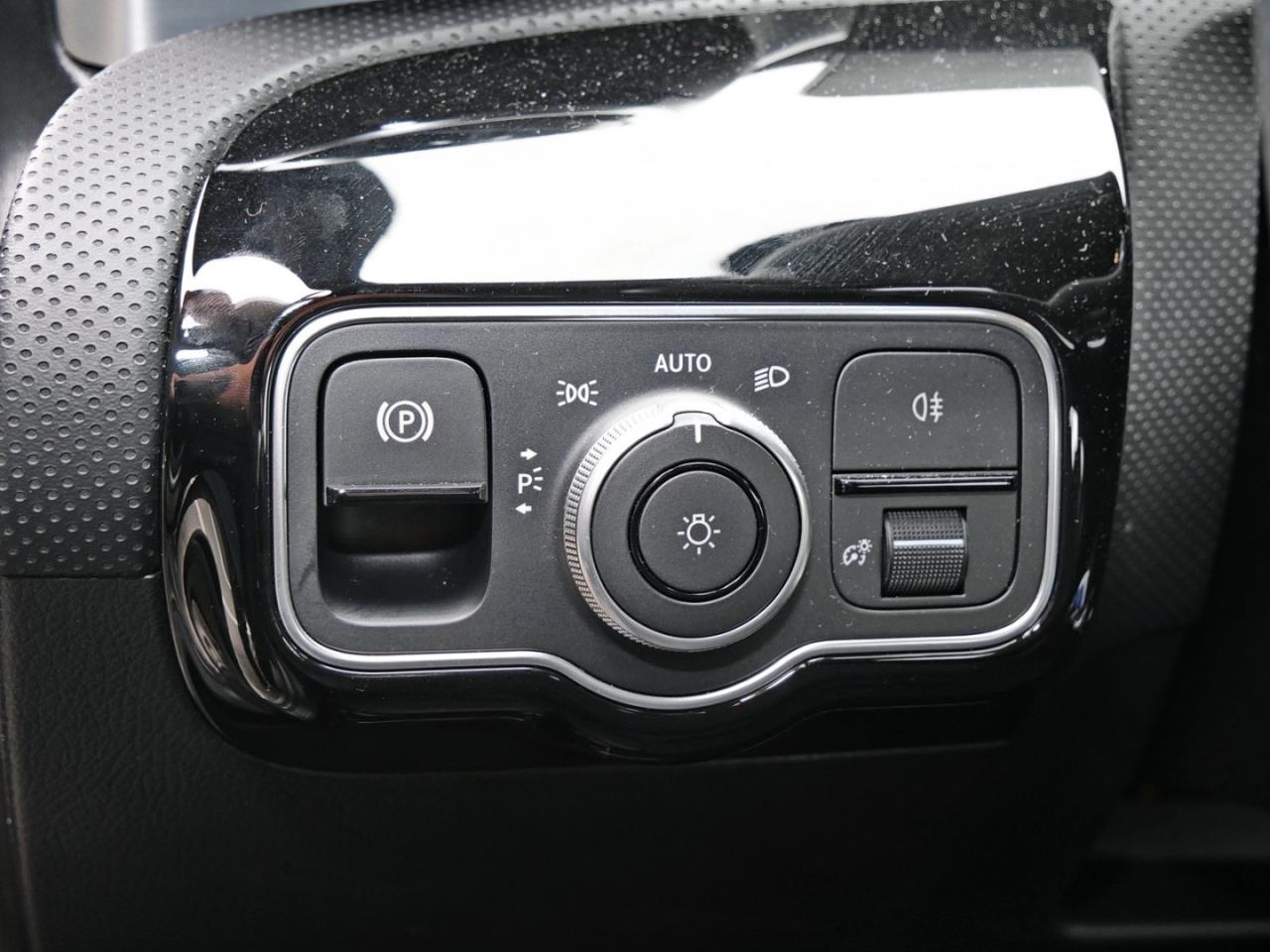 Mercedes-Benz A 220 d Limousine AMG MBUX Navi-Prem. Kamera SHZ