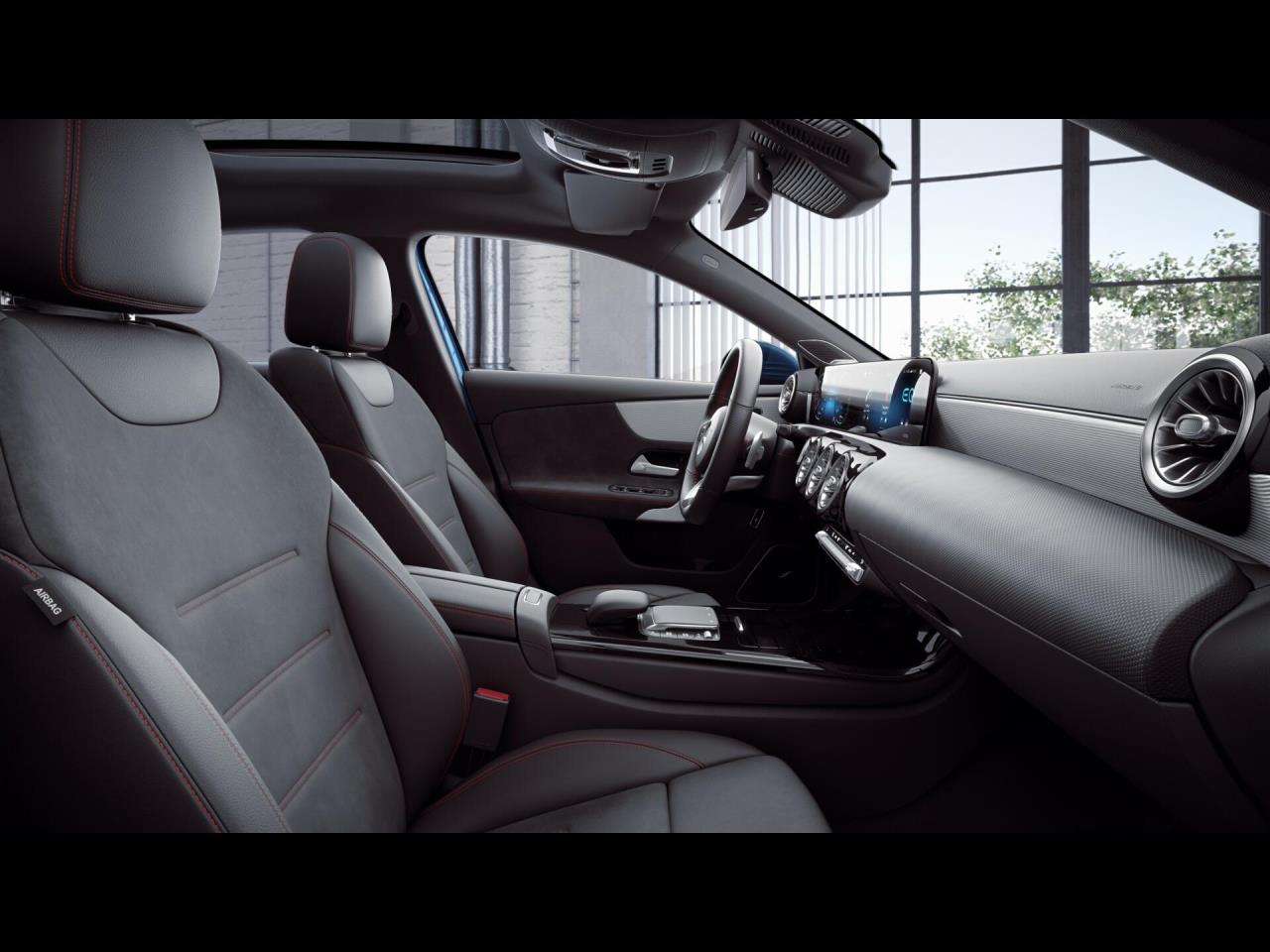 Mercedes-Benz A 250 e Limousine AMG Distronic Panorama 360°