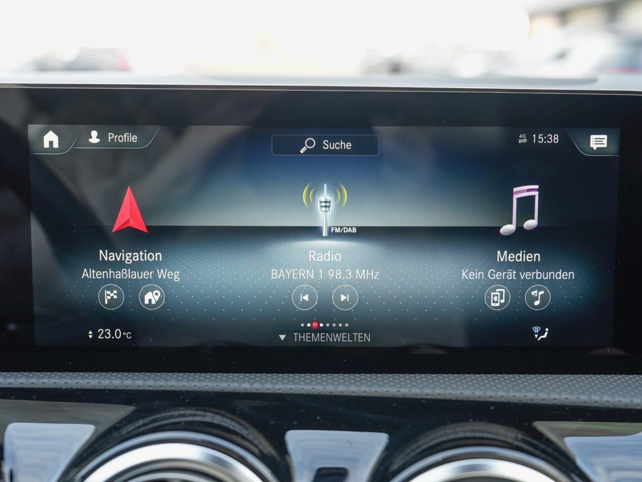 Mercedes-Benz A 250 e Limousine AMG Night Panorama 360° SpurP