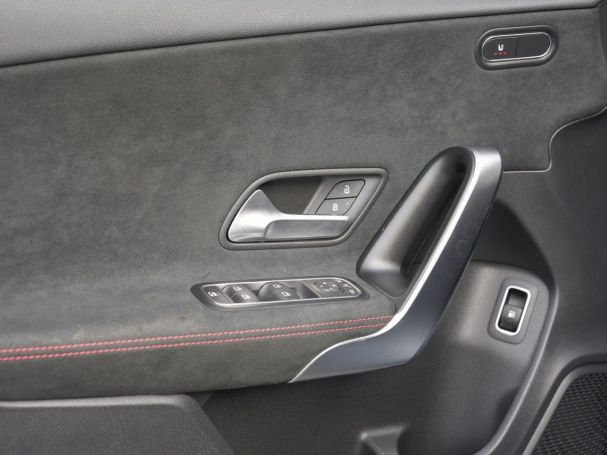 Mercedes-Benz A 250 e Limousine AMG Night Panorama 360° SpurP