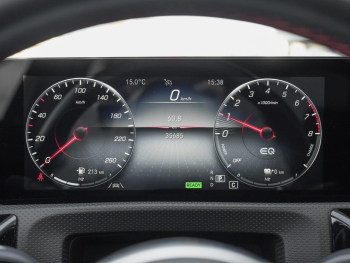 Mercedes-Benz A 250 e Limousine AMG Night Panorama 360° SpurP