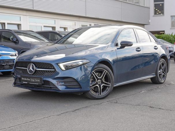 Mercedes-Benz A 250 e Limousine AMG Night Panorama 360° SpurP