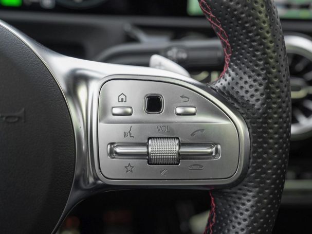 Mercedes-Benz A 250 e Limousine AMG Night Panorama 360° SpurP