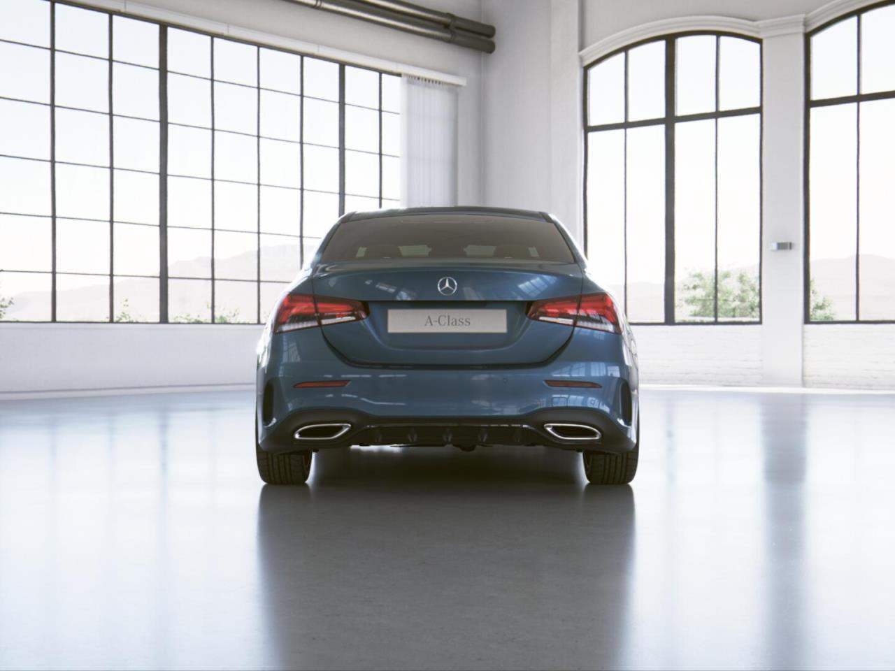 Mercedes-Benz A 250 e Limousine AMG Night Panorama 360° SpurP