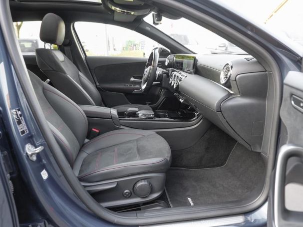 Mercedes-Benz A 250 e Limousine AMG Night Panorama 360° SpurP