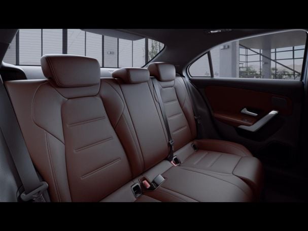 Mercedes-Benz A 250 e Limousine AMG MBUX Navi 360° AHK Panorama Mercedes-Benz A 250 e Limousine AMG MBUX Navi 360° AHK Panorama