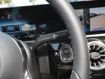 Mercedes-Benz A 250 e Limousine Progressive MBUX Navi Panorama