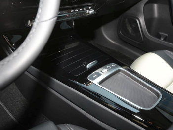 Mercedes-Benz A 250 e Limousine Progressive MBUX Navi Panorama