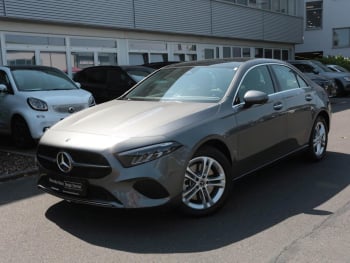 Mercedes-Benz A 250 e Limousine Progressive MBUX Navi Panorama