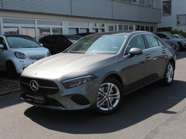 Mercedes-Benz A 250 e Limousine Progressive MBUX Navi Panorama