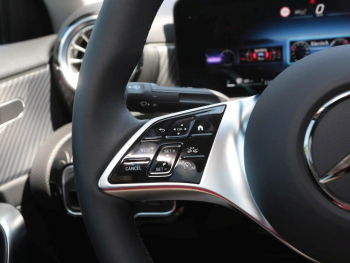 Mercedes-Benz A 250 e Limousine Progressive MBUX Navi Panorama