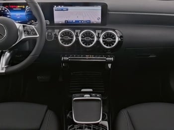 Mercedes-Benz A 250 e Limousine Progressive MBUX Navi Panorama