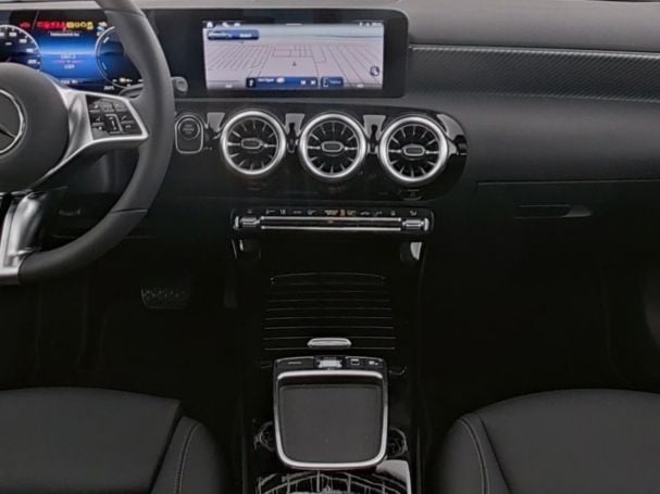 Mercedes-Benz A 250 e Limousine Progressive MBUX Navi Panorama Mercedes-Benz A 250 e Limousine Progressive MBUX Navi Panorama