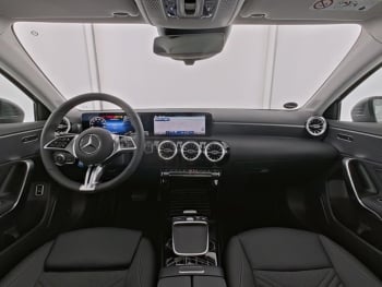 Mercedes-Benz A 250 e Limousine Progressive MBUX Navi Panorama