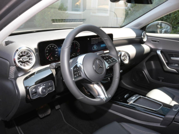 Mercedes-Benz A 250 e Limousine Progressive MBUX Navi Panorama