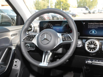 Mercedes-Benz A 250 e Limousine Progressive MBUX Navi Panorama