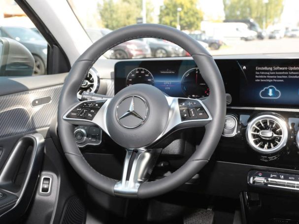 Mercedes-Benz A 250 e Limousine Progressive MBUX Navi Panorama Mercedes-Benz A 250 e Limousine Progressive MBUX Navi Panorama