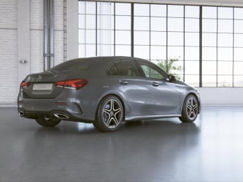 Mercedes-Benz A 250 e Limousine AMG Night MBUX Navi 360°
