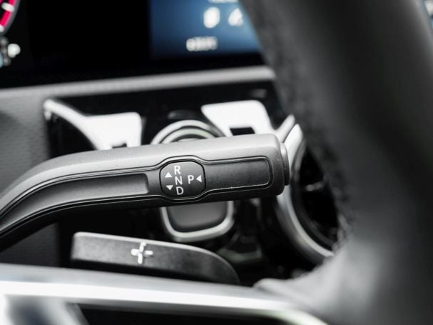 Mercedes-Benz A 250 e Limousine Progressive NP 51.878 Panorama