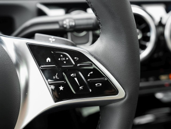 Mercedes-Benz A 250 e Limousine Progressive NP 51.878 Panorama Mercedes-Benz A 250 e Limousine Progressive NP 51.878 Panorama