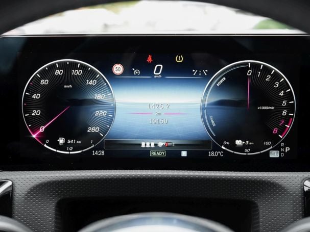 Mercedes-Benz A 250 e Limousine Progressive NP 51.878 Panorama