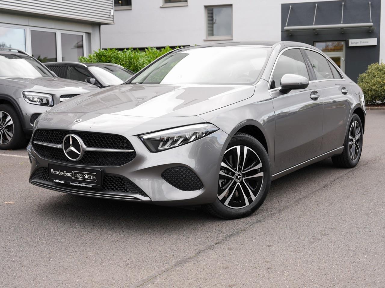 Mercedes-Benz A-Klasse A 250 e Limousine Limousine mountaingrau