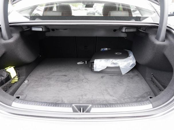 Mercedes-Benz A 250 e Limousine Progressive NP 51.878 Panorama