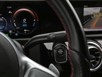 Mercedes-Benz A 250 e Limousine AMG Night Navi Panorama Kamera Mercedes-Benz A 250 e Limousine AMG Night Navi Panorama Kamera