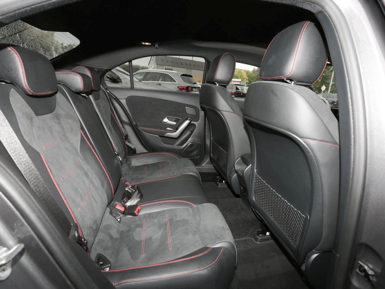 Mercedes-Benz A 250 e Limousine AMG Night Navi Panorama Kamera
