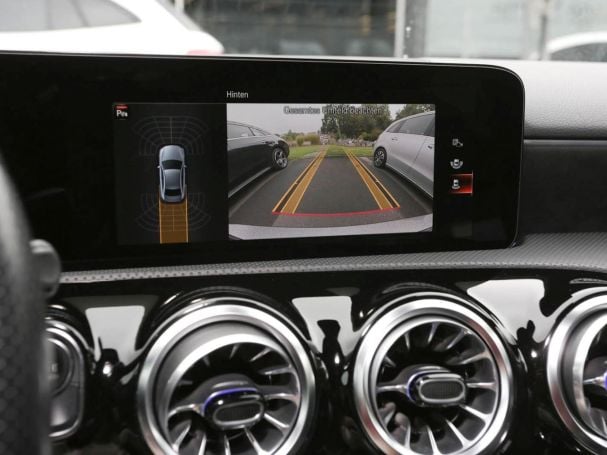 Mercedes-Benz A 250 e Limousine AMG Night Navi Panorama Kamera