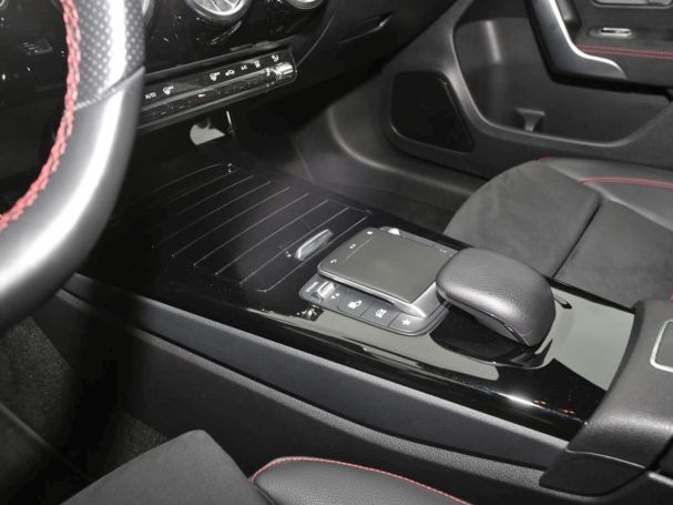 Mercedes-Benz A 250 e Limousine AMG Night Navi Panorama Kamera