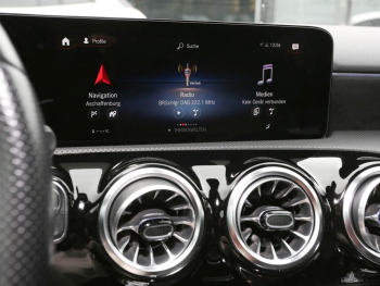 Mercedes-Benz A 250 e Limousine AMG Night Navi Panorama Kamera Mercedes-Benz A 250 e Limousine AMG Night Navi Panorama Kamera