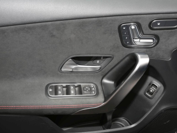 Mercedes-Benz A 250 e Limousine AMG Night Navi Panorama Kamera Mercedes-Benz A 250 e Limousine AMG Night Navi Panorama Kamera