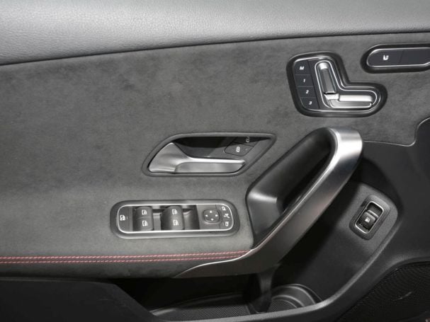 Mercedes-Benz A 250 e Limousine AMG Night Navi Panorama Kamera