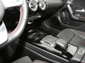 Mercedes-Benz A 250 e Limousine AMG Night Navi Panorama Kamera Mercedes-Benz A 250 e Limousine AMG Night Navi Panorama Kamera