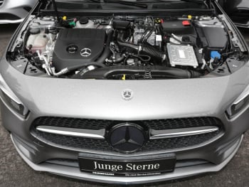 Mercedes-Benz A 250 e Limousine AMG Night Navi Panorama Kamera Mercedes-Benz A 250 e Limousine AMG Night Navi Panorama Kamera