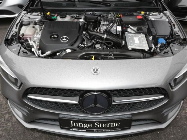 Mercedes-Benz A 250 e Limousine AMG Night Navi Panorama Kamera