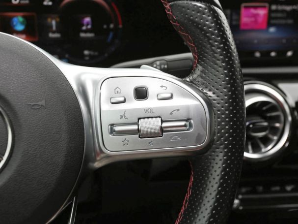 Mercedes-Benz A 250 e Limousine AMG Night Navi Panorama Kamera Mercedes-Benz A 250 e Limousine AMG Night Navi Panorama Kamera